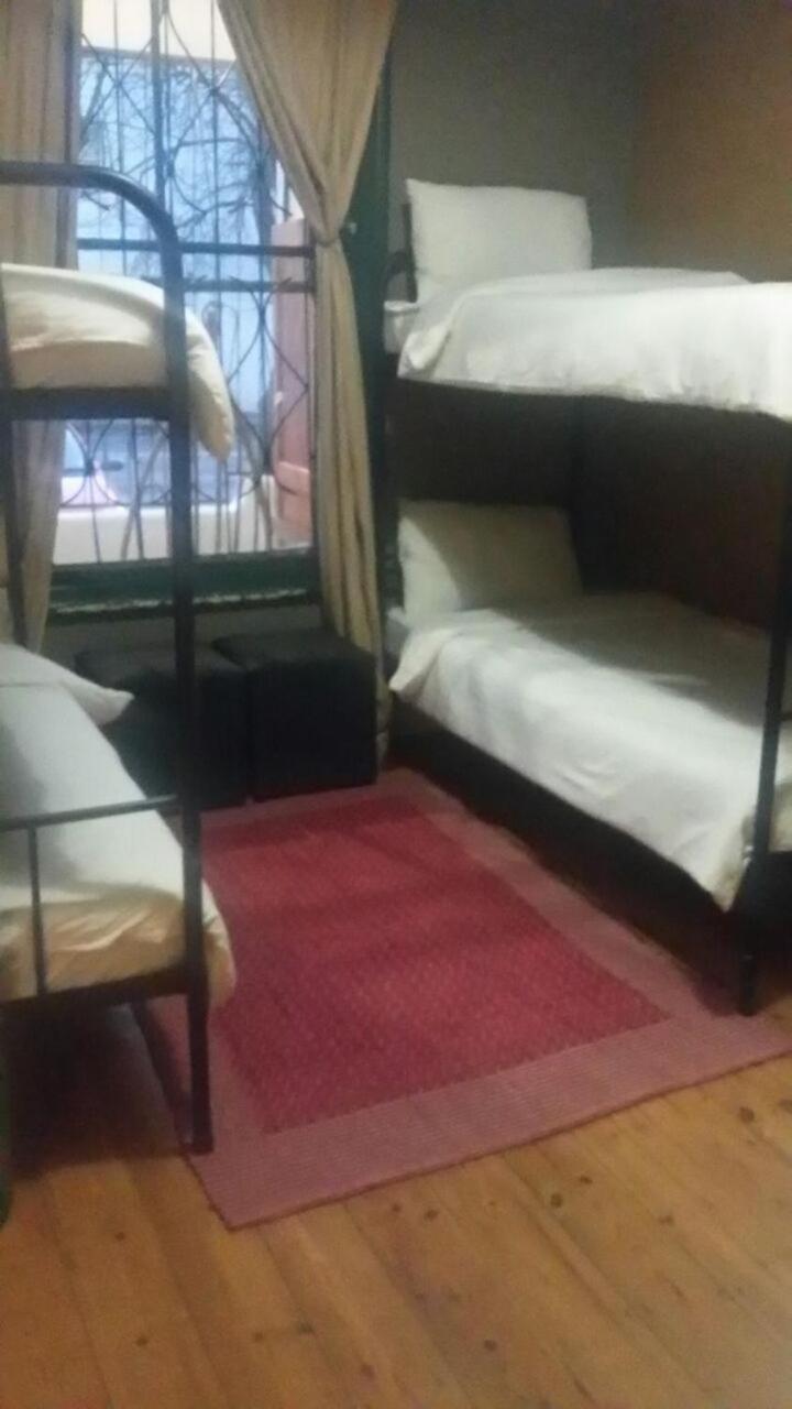 Stumble Inn Backpackers Stellenbosch Buitenkant foto